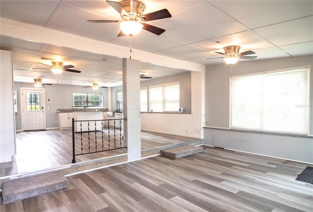 For Sale: $299,000 (3 beds, 1 baths, 1800 Square Feet)