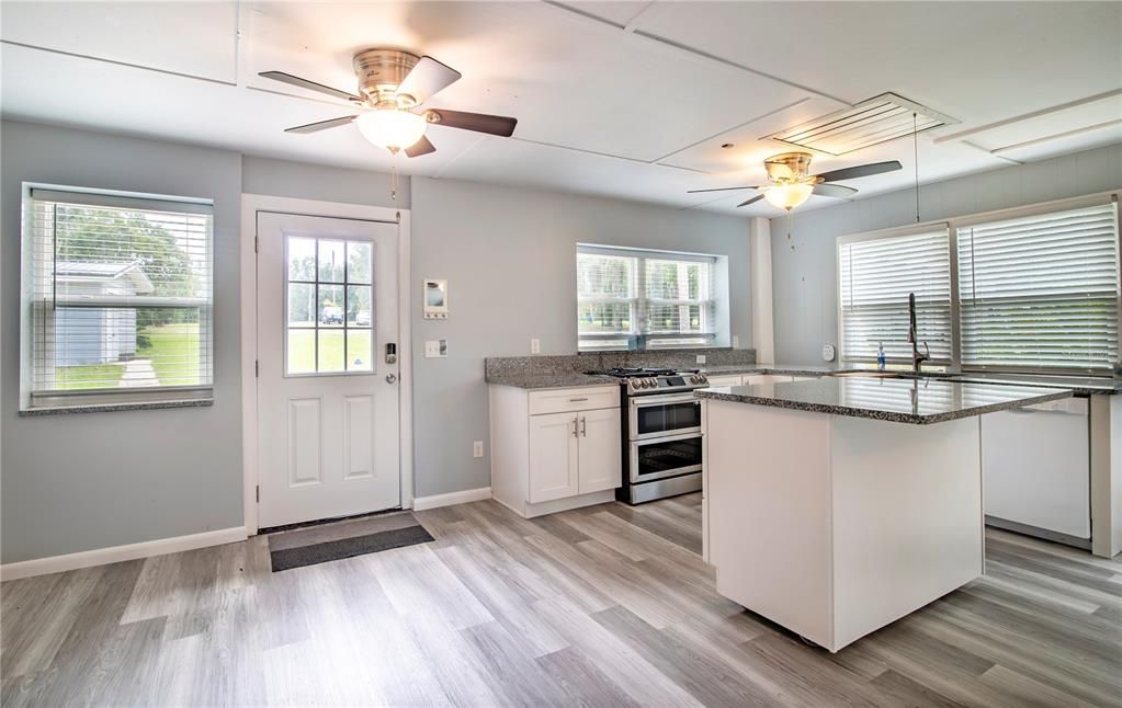 For Sale: $299,000 (3 beds, 1 baths, 1800 Square Feet)