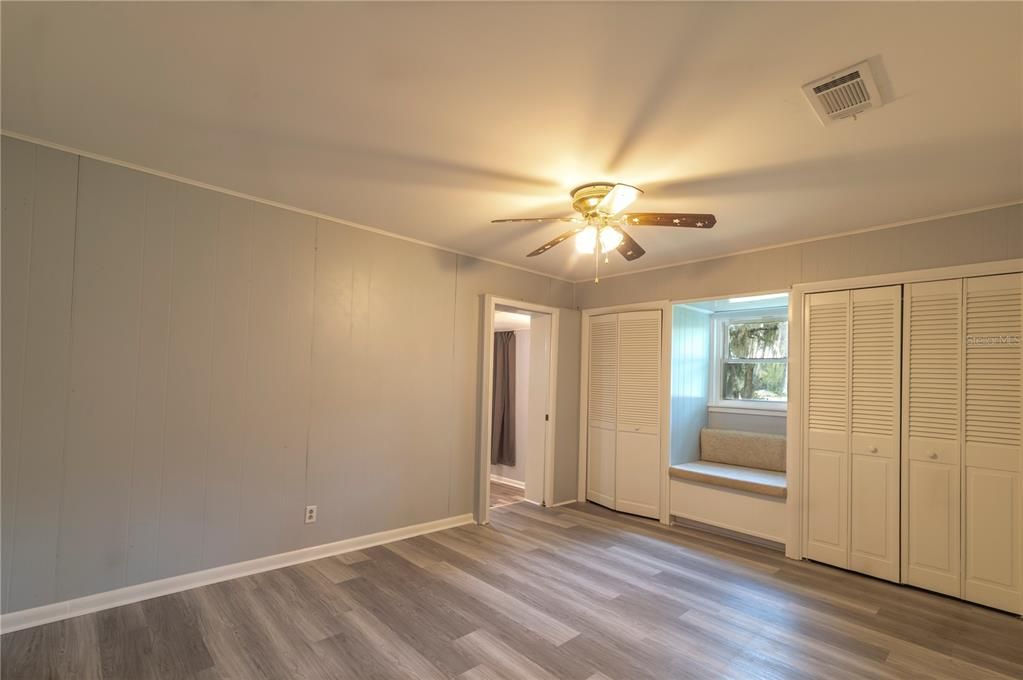 For Sale: $299,000 (3 beds, 1 baths, 1800 Square Feet)