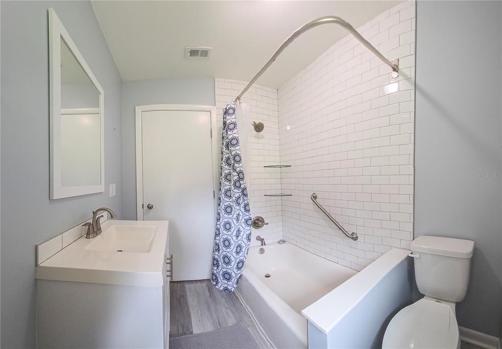 For Sale: $299,000 (3 beds, 1 baths, 1800 Square Feet)