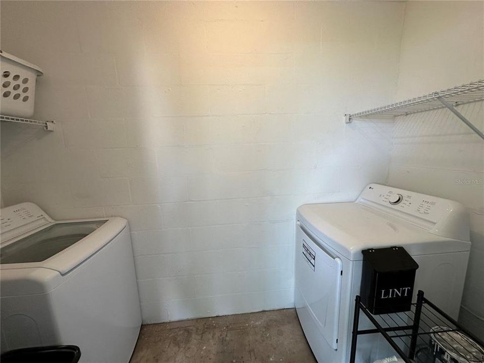 For Rent: $1,850 (2 beds, 1 baths, 742 Square Feet)