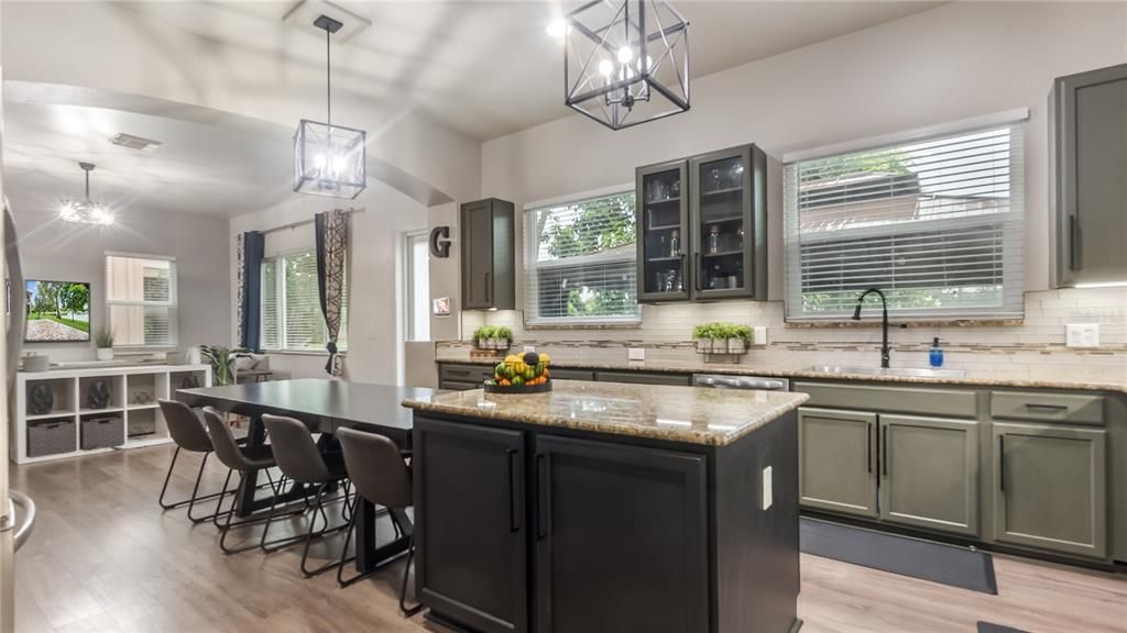 待售: $769,000 (5 贝兹, 4 浴室, 3393 平方英尺)