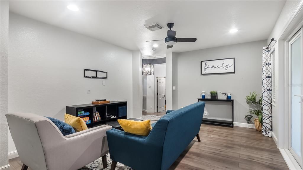 待售: $769,000 (5 贝兹, 4 浴室, 3393 平方英尺)