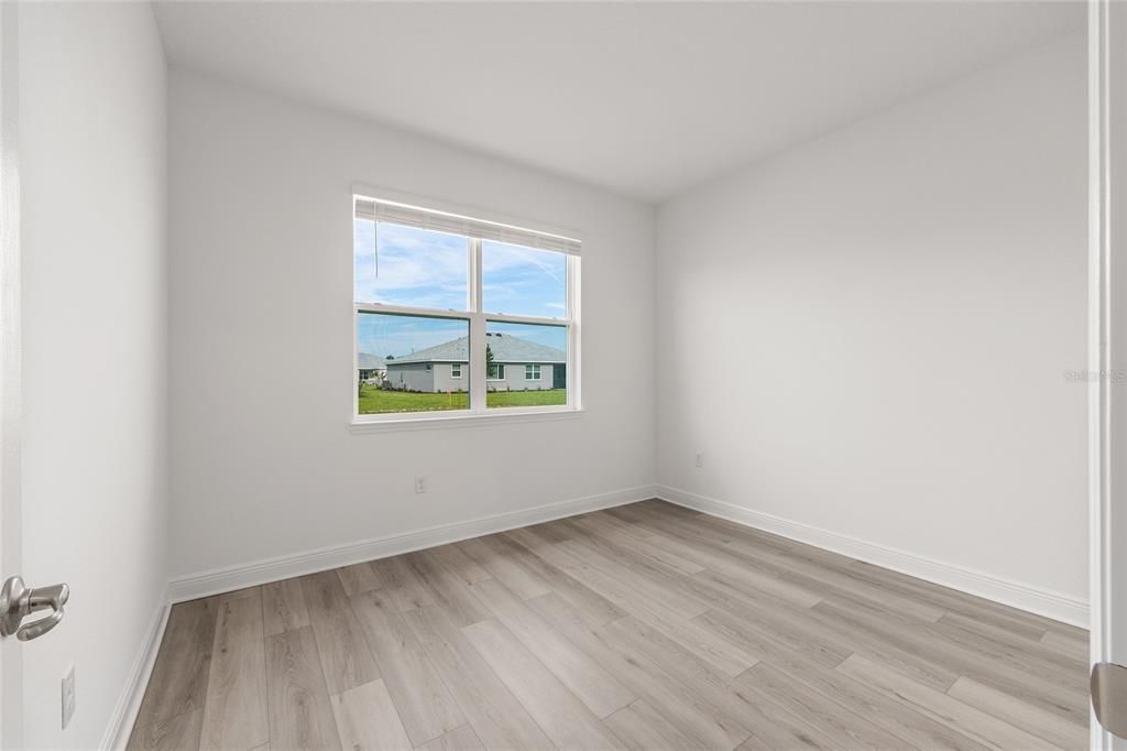 Activo con contrato: $370,000 (2 camas, 2 baños, 1718 Pies cuadrados)