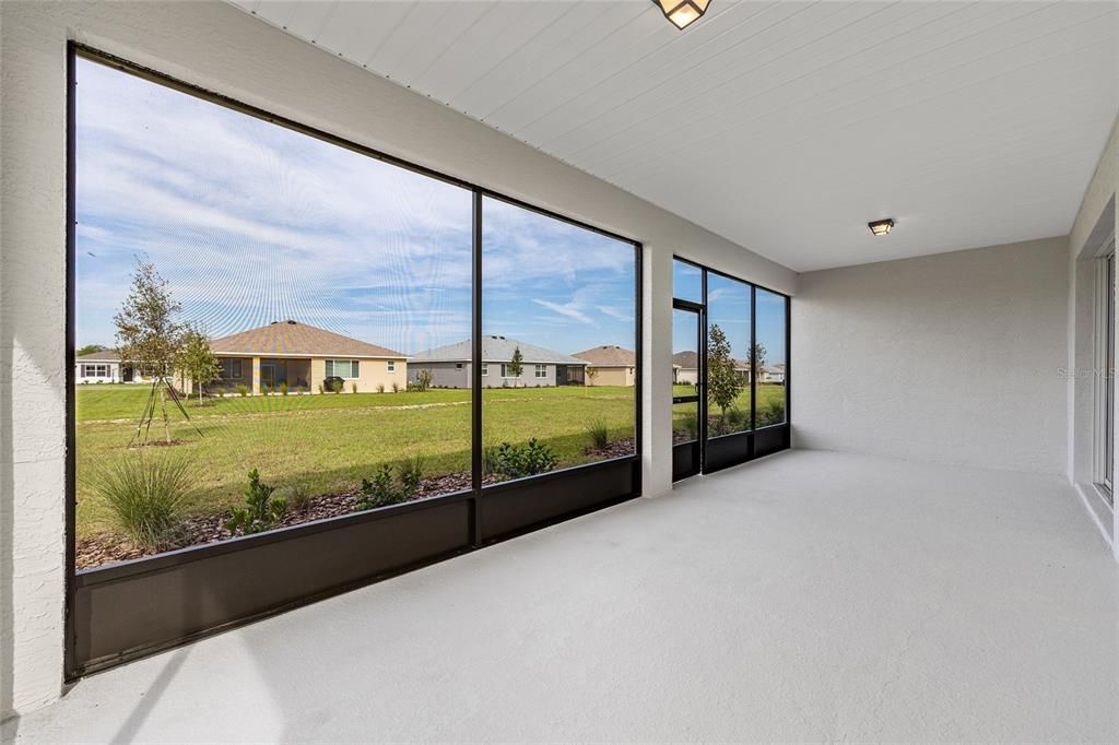 Activo con contrato: $370,000 (2 camas, 2 baños, 1718 Pies cuadrados)