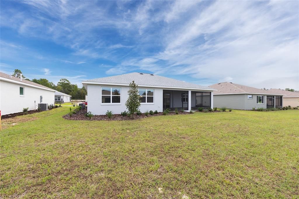 Activo con contrato: $370,000 (2 camas, 2 baños, 1718 Pies cuadrados)