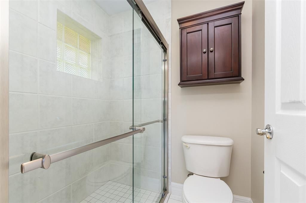 Под контрактом: $339,000 (2 спален, 2 ванн, 1736 Квадратных фут)