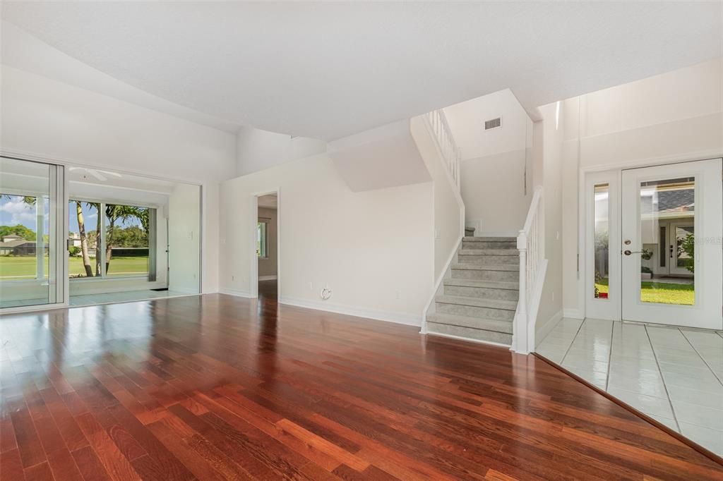 Под контрактом: $339,000 (2 спален, 2 ванн, 1736 Квадратных фут)