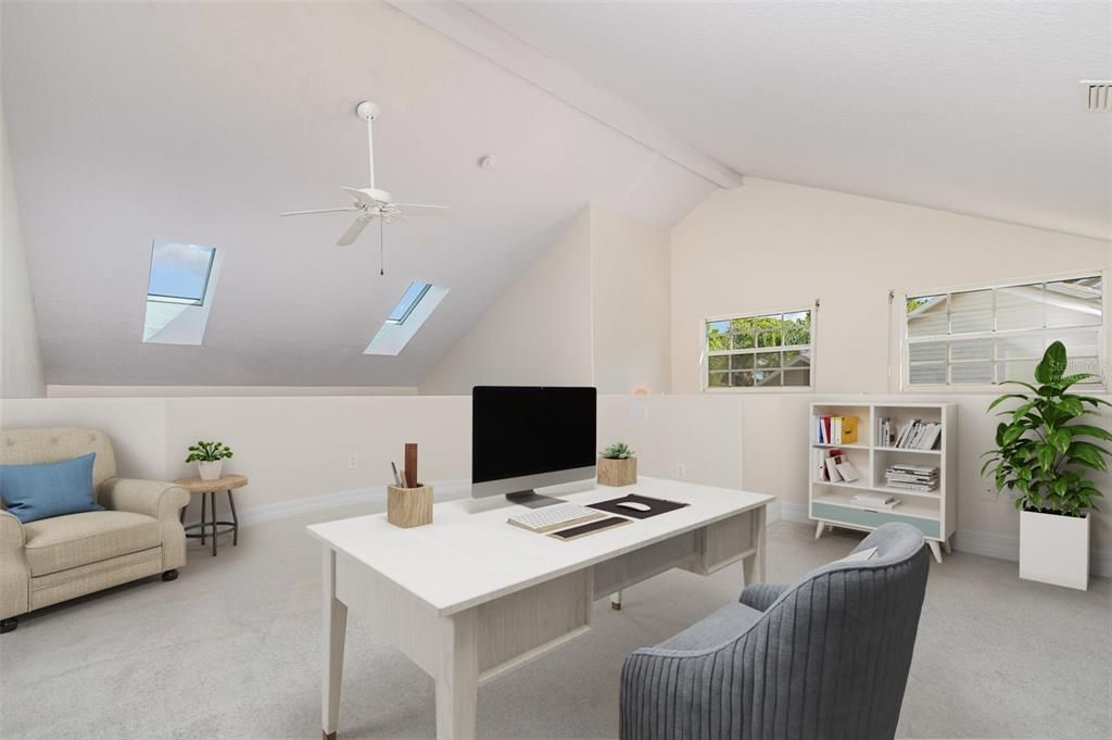 Под контрактом: $339,000 (2 спален, 2 ванн, 1736 Квадратных фут)