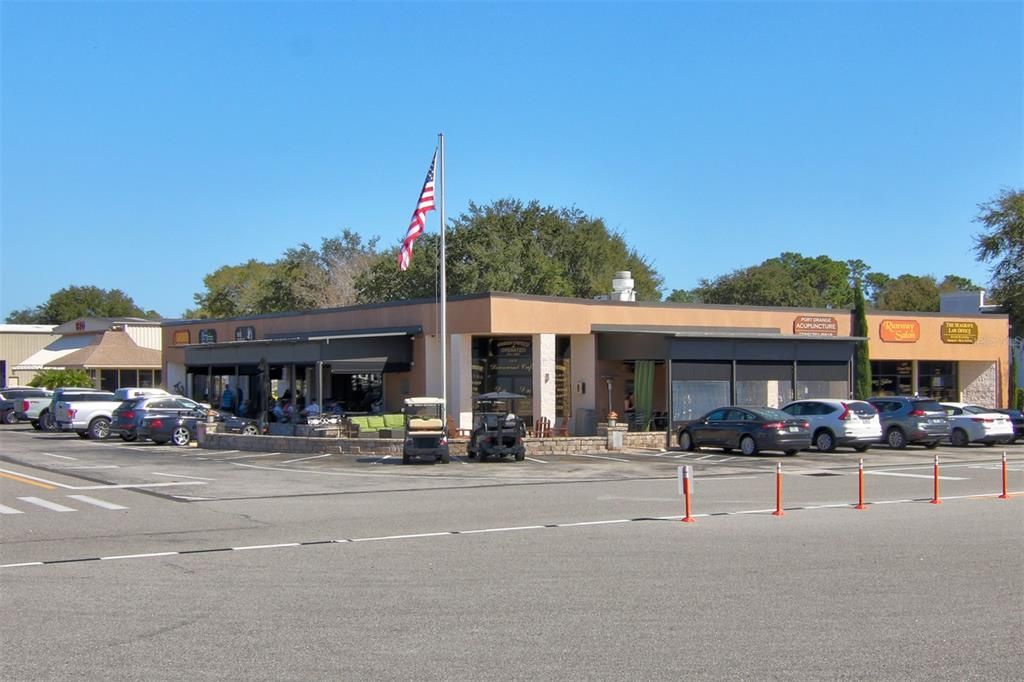 Под контрактом: $339,000 (2 спален, 2 ванн, 1736 Квадратных фут)