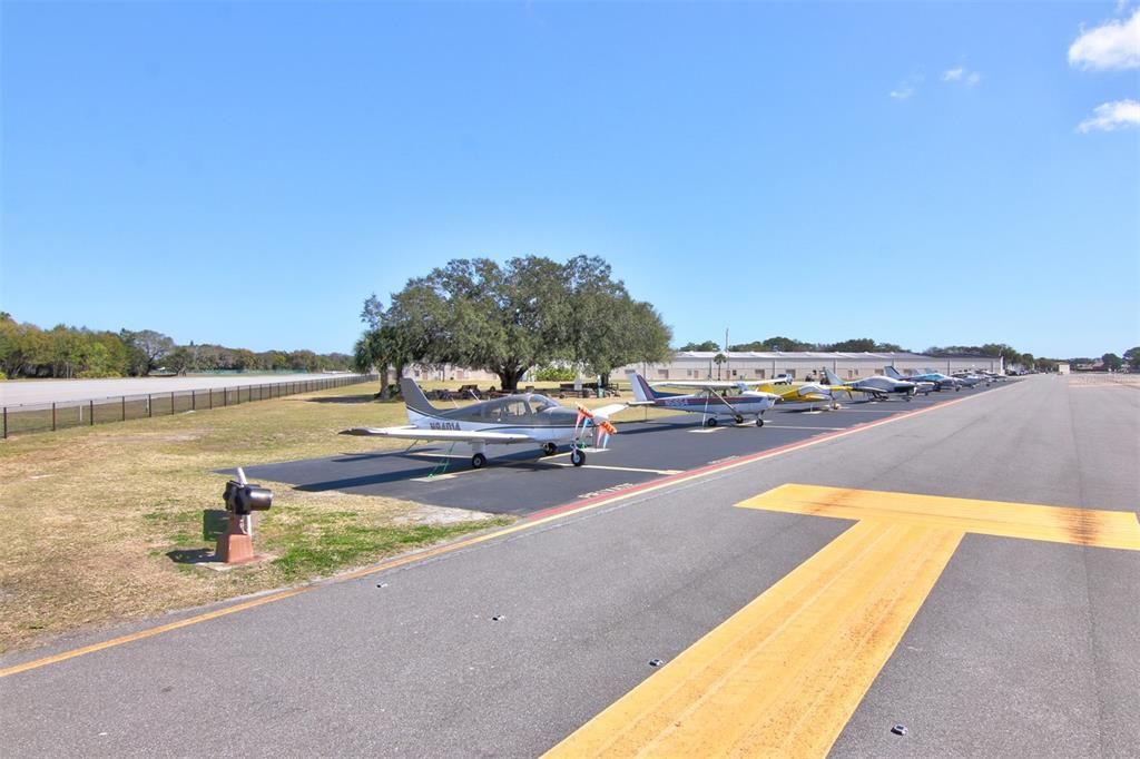 Под контрактом: $339,000 (2 спален, 2 ванн, 1736 Квадратных фут)