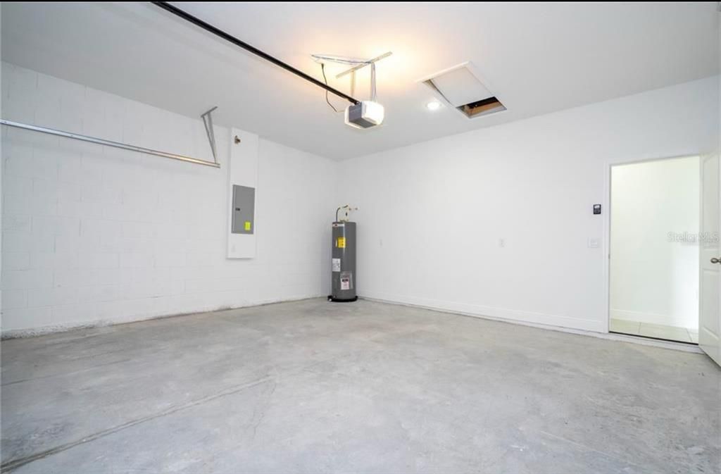 В аренду: $1,800 (4 спален, 2 ванн, 1580 Квадратных фут)