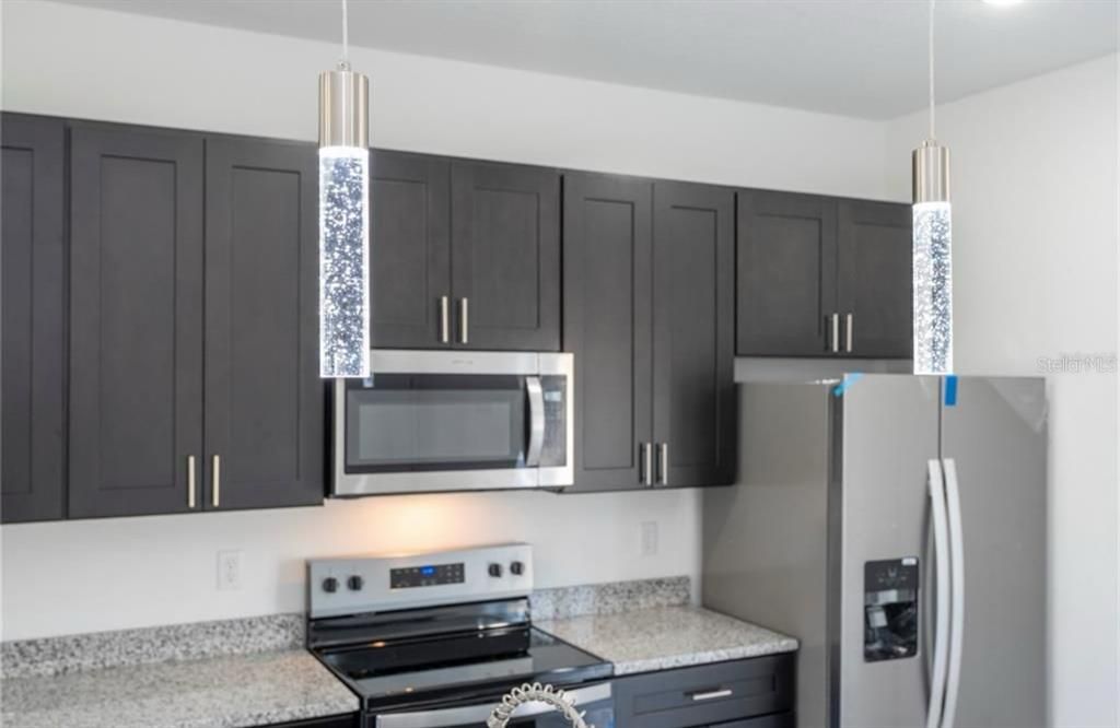 В аренду: $1,800 (4 спален, 2 ванн, 1580 Квадратных фут)