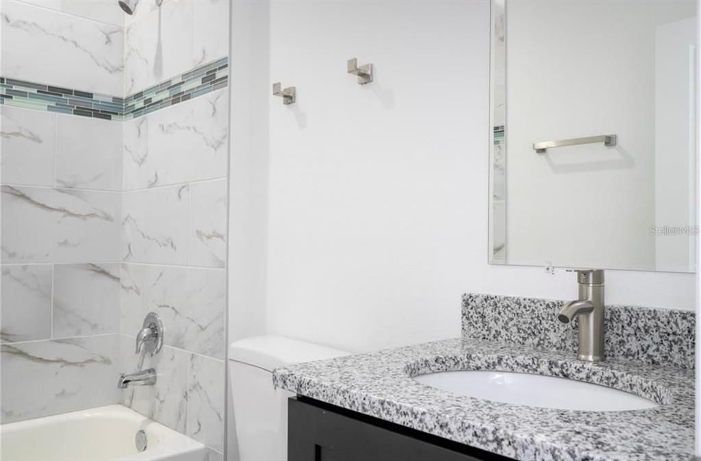 В аренду: $1,800 (4 спален, 2 ванн, 1580 Квадратных фут)