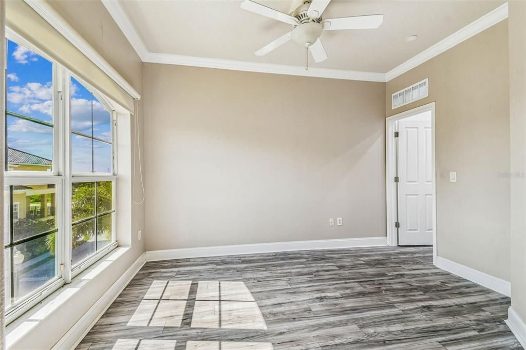 出租: $3,250 (3 贝兹, 3 浴室, 2122 平方英尺)