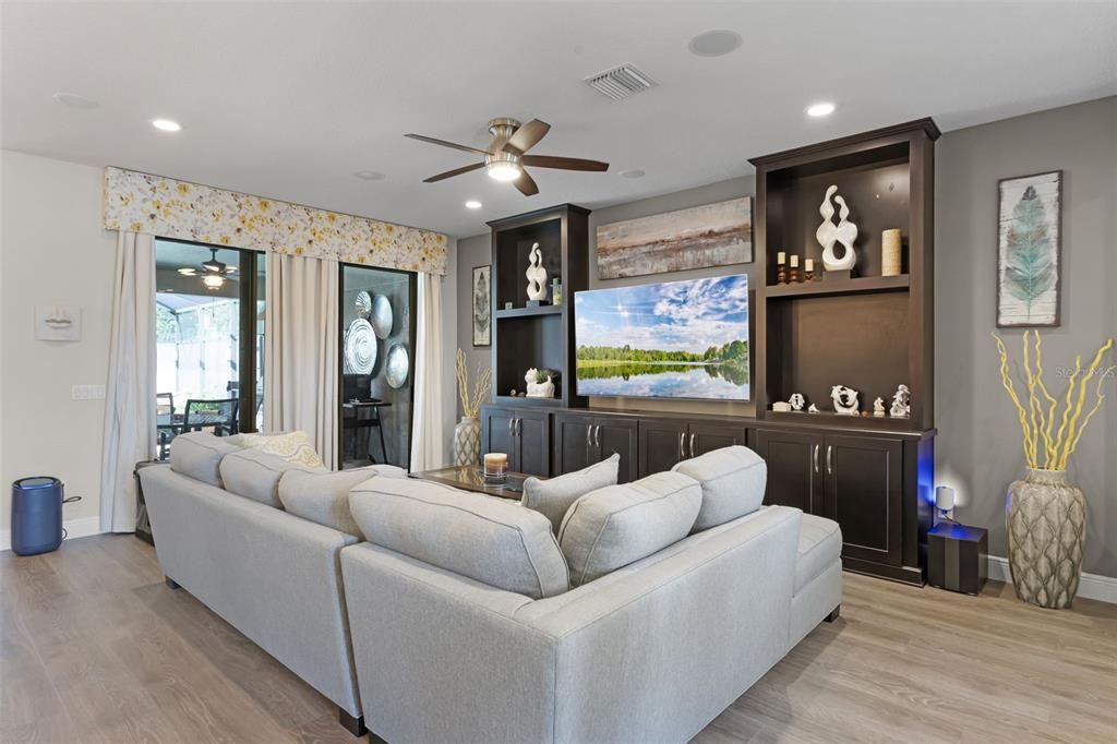 Activo con contrato: $540,000 (2 camas, 2 baños, 1974 Pies cuadrados)