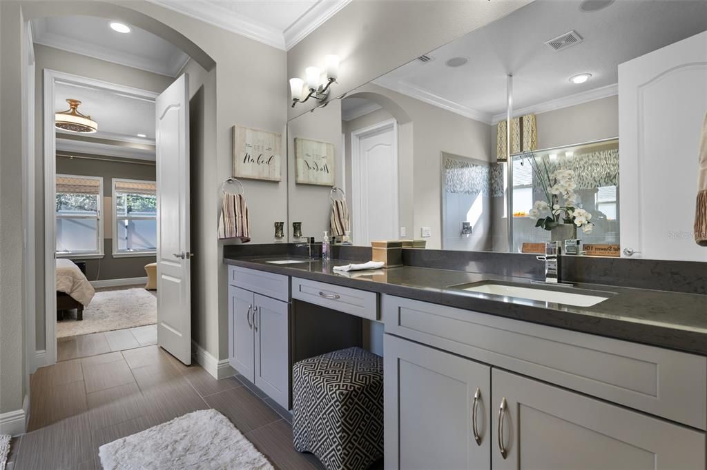 Activo con contrato: $540,000 (2 camas, 2 baños, 1974 Pies cuadrados)