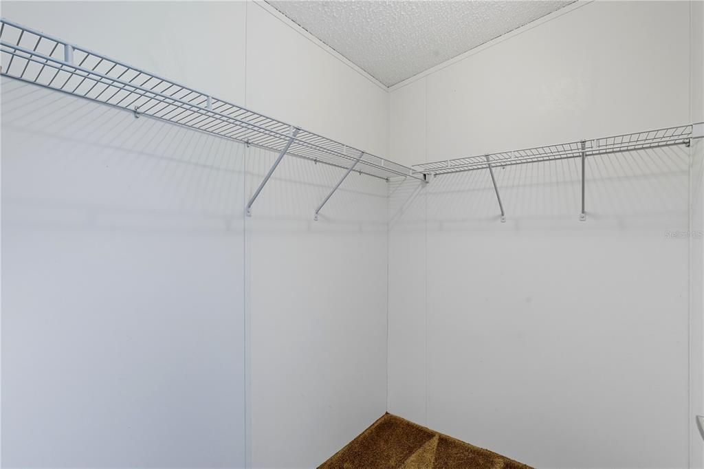 Под контрактом: $159,000 (3 спален, 2 ванн, 1296 Квадратных фут)