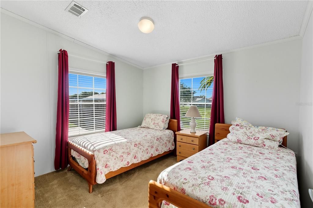 Под контрактом: $159,000 (3 спален, 2 ванн, 1296 Квадратных фут)