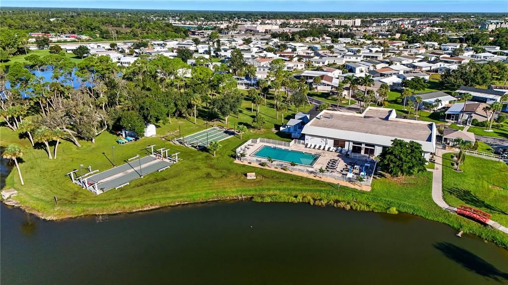 Под контрактом: $159,000 (3 спален, 2 ванн, 1296 Квадратных фут)