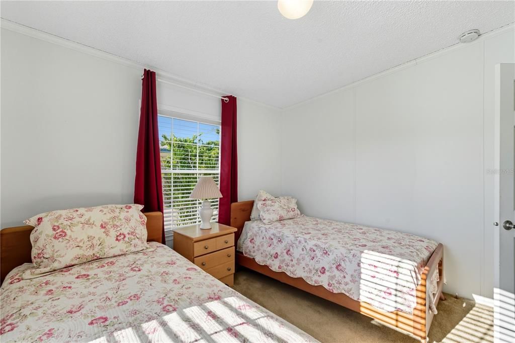 Под контрактом: $159,000 (3 спален, 2 ванн, 1296 Квадратных фут)