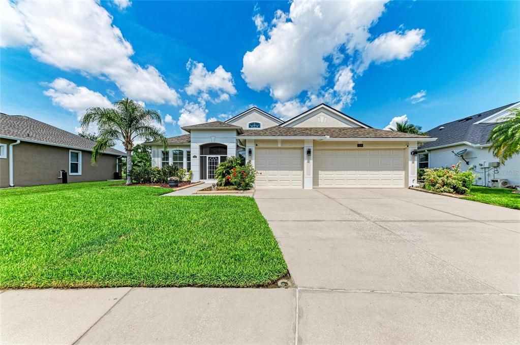 En Venta: $680,000 (4 camas, 3 baños, 2666 Pies cuadrados)