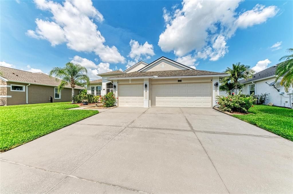 En Venta: $680,000 (4 camas, 3 baños, 2666 Pies cuadrados)