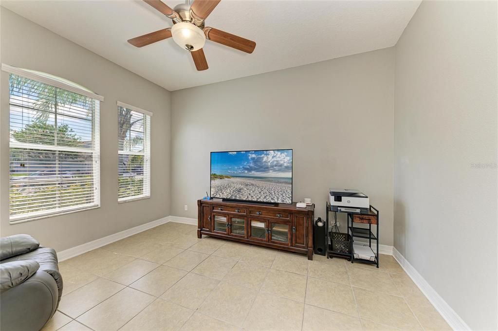 En Venta: $680,000 (4 camas, 3 baños, 2666 Pies cuadrados)