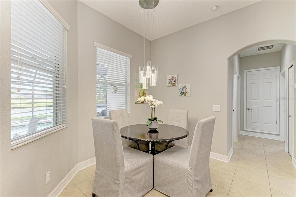 En Venta: $680,000 (4 camas, 3 baños, 2666 Pies cuadrados)