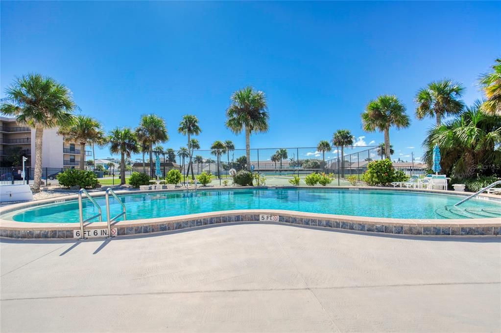 待售: $279,500 (2 贝兹, 2 浴室, 1275 平方英尺)