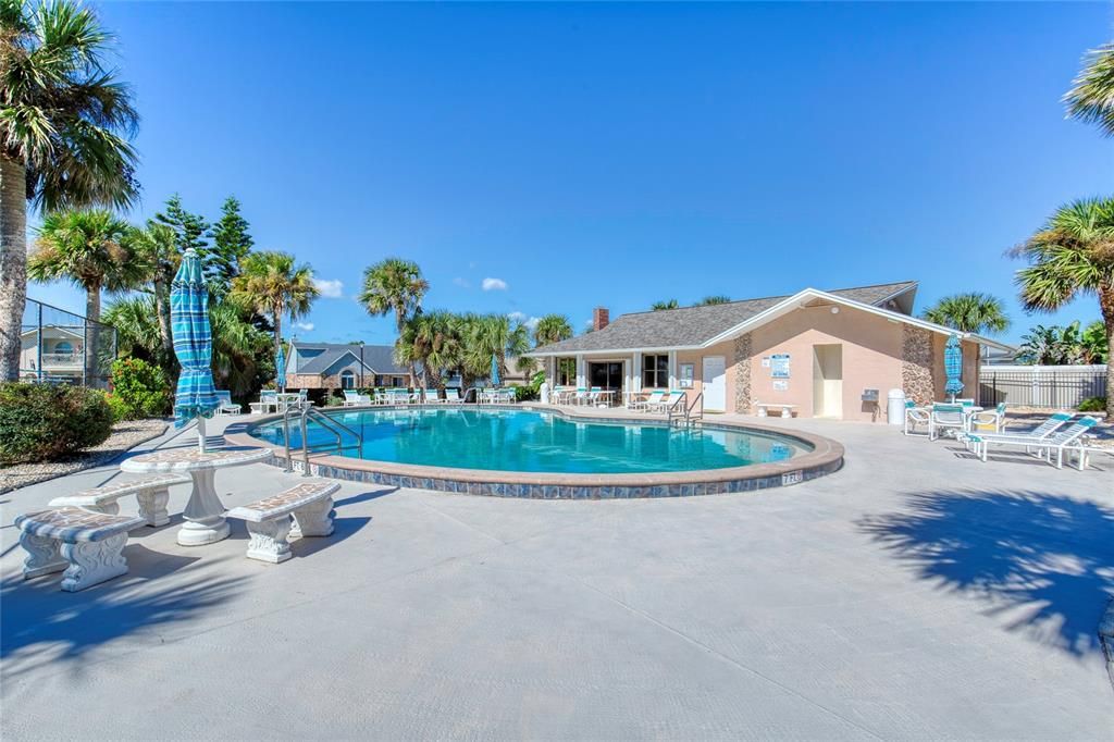 待售: $279,500 (2 贝兹, 2 浴室, 1275 平方英尺)