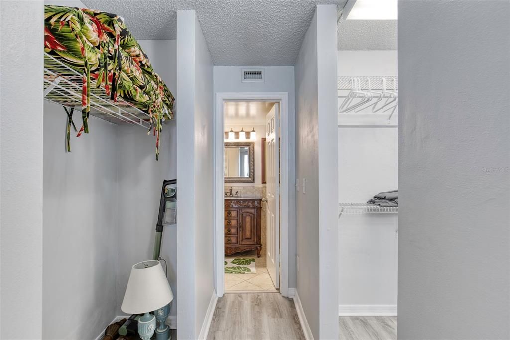 待售: $279,500 (2 贝兹, 2 浴室, 1275 平方英尺)