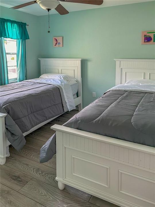 Active With Contract: $139,900 (2 beds, 2 baths, 933 Square Feet)