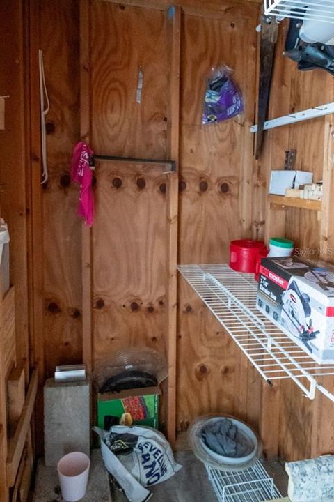 Active With Contract: $139,900 (2 beds, 2 baths, 933 Square Feet)