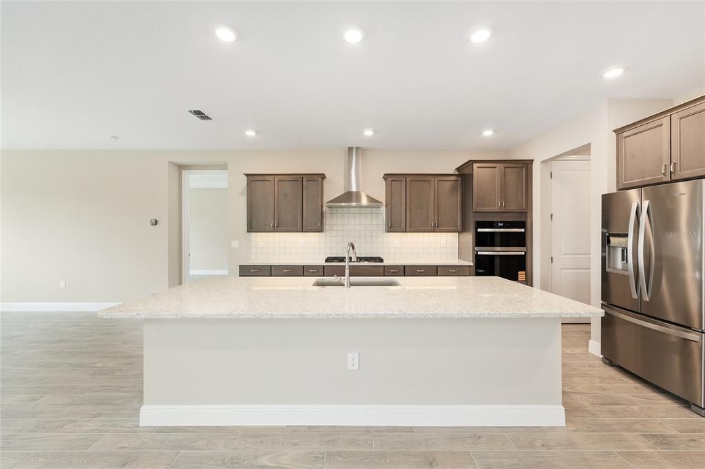 Active With Contract: $449,000 (3 beds, 2 baths, 2678 Square Feet)