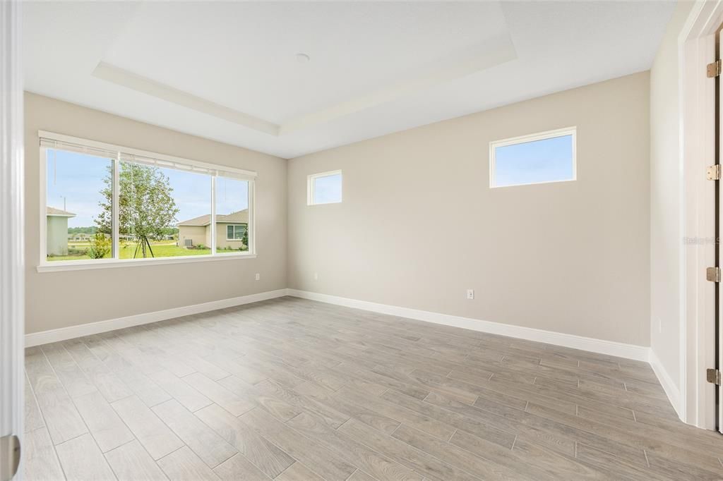 Active With Contract: $449,000 (3 beds, 2 baths, 2678 Square Feet)