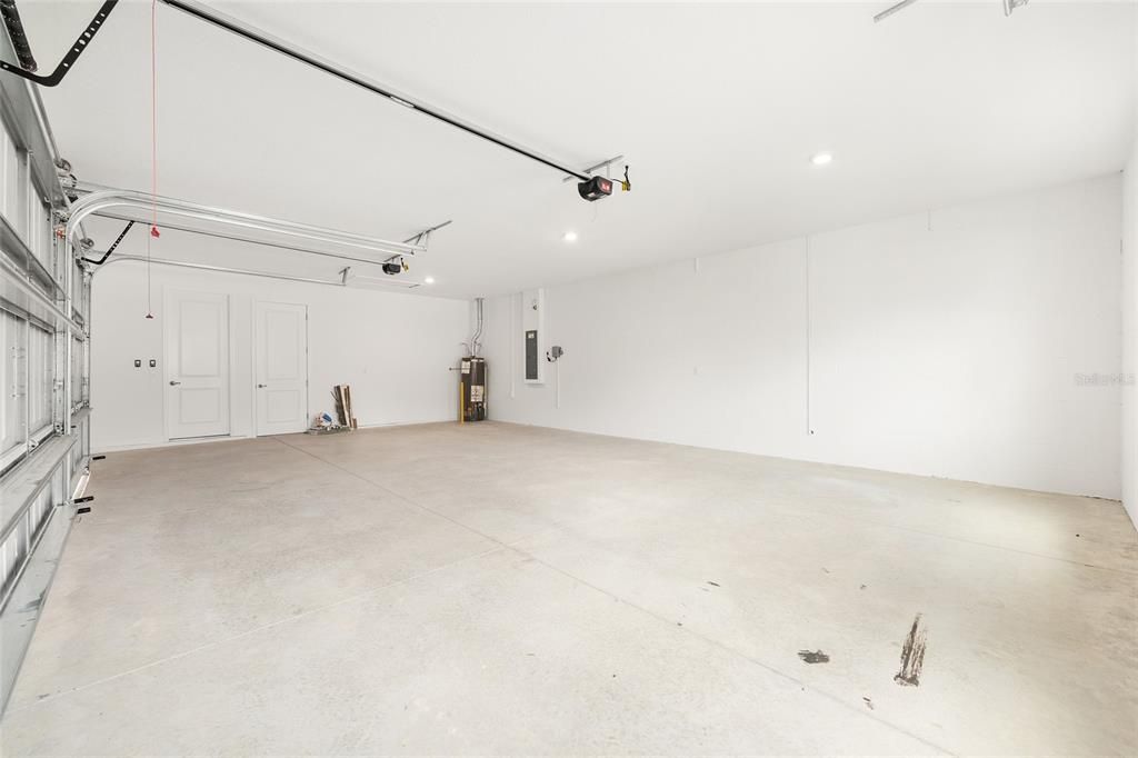 Active With Contract: $449,000 (3 beds, 2 baths, 2678 Square Feet)