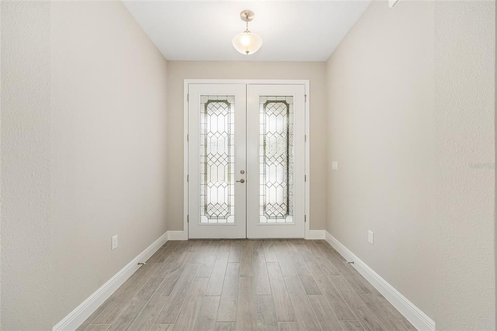 Active With Contract: $449,000 (3 beds, 2 baths, 2678 Square Feet)