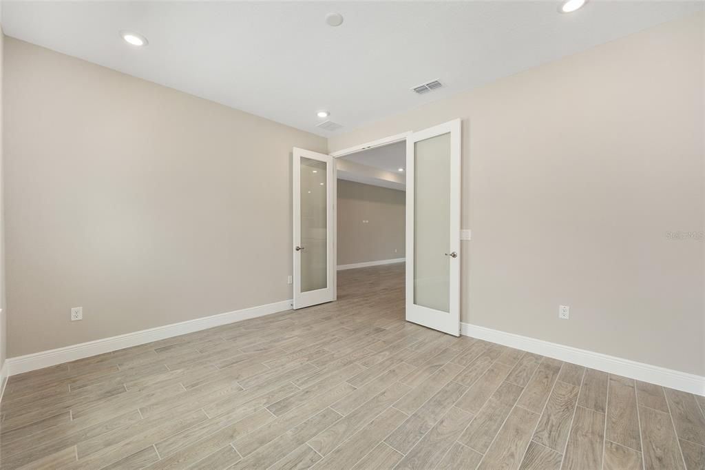 Active With Contract: $449,000 (3 beds, 2 baths, 2678 Square Feet)