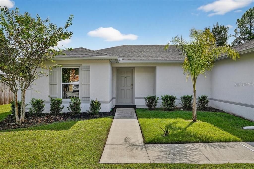 Active With Contract: $289,900 (3 beds, 2 baths, 1284 Square Feet)