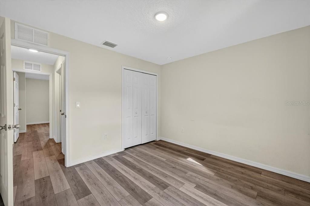 Active With Contract: $289,900 (3 beds, 2 baths, 1284 Square Feet)