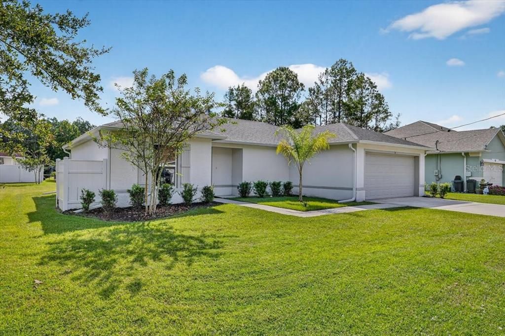 Active With Contract: $289,900 (3 beds, 2 baths, 1284 Square Feet)