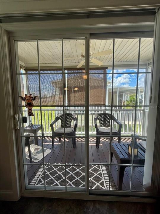 For Sale: $129,000 (2 beds, 2 baths, 972 Square Feet)