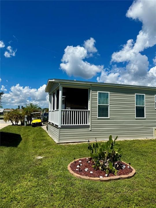 For Sale: $129,000 (2 beds, 2 baths, 972 Square Feet)