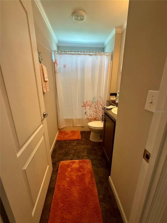 For Sale: $129,000 (2 beds, 2 baths, 972 Square Feet)