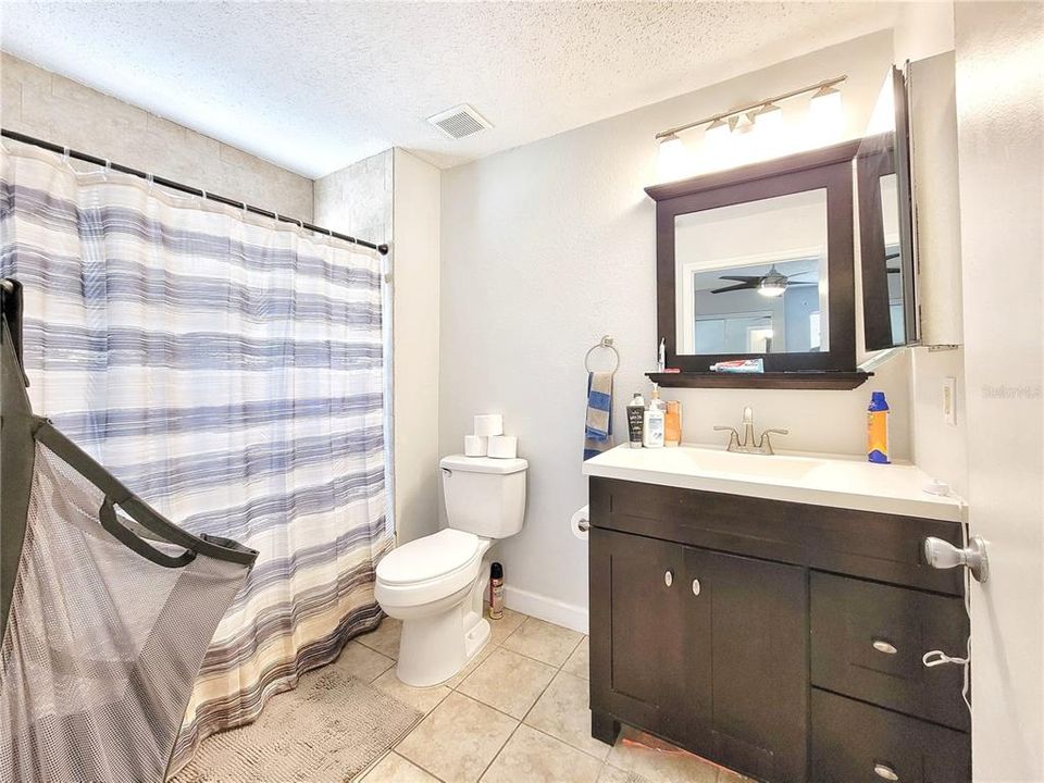 For Sale: $179,900 (3 beds, 3 baths, 1198 Square Feet)