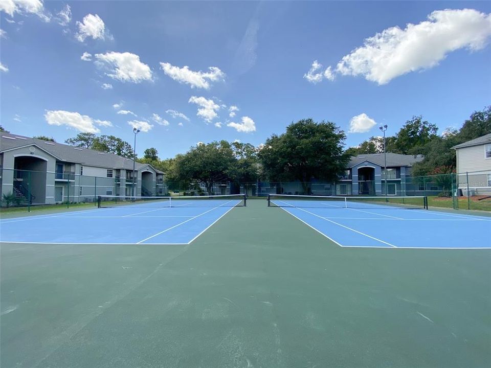 For Sale: $179,900 (3 beds, 3 baths, 1198 Square Feet)