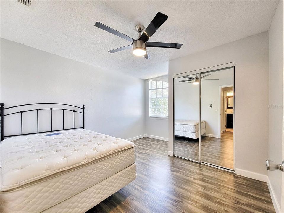 For Sale: $179,900 (3 beds, 3 baths, 1198 Square Feet)