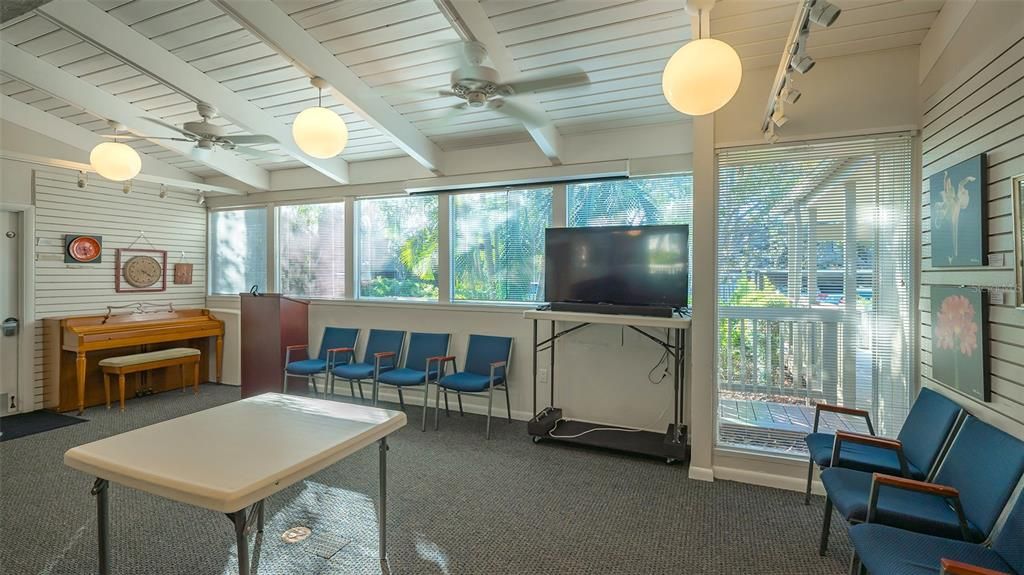 En Venta: $525,800 (2 camas, 2 baños, 1400 Pies cuadrados)