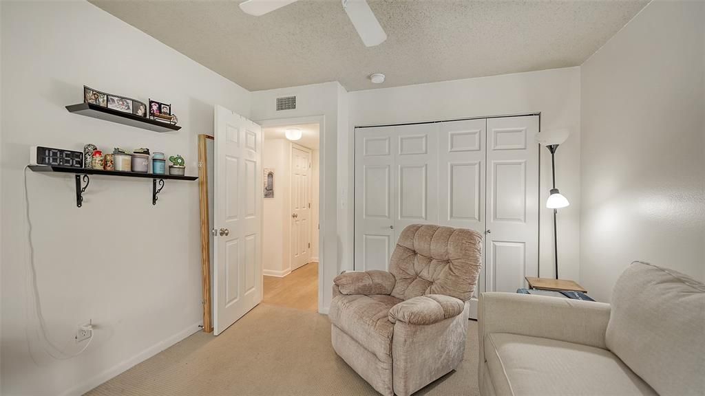 En Venta: $525,800 (2 camas, 2 baños, 1400 Pies cuadrados)